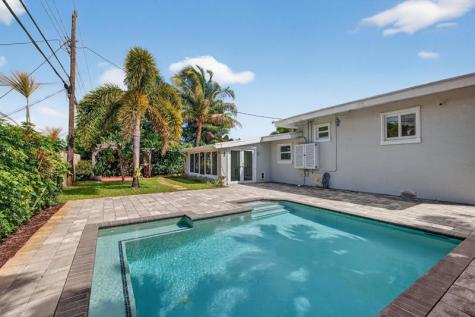 4781 NE 4th Avenue Oakland Park FL 33334