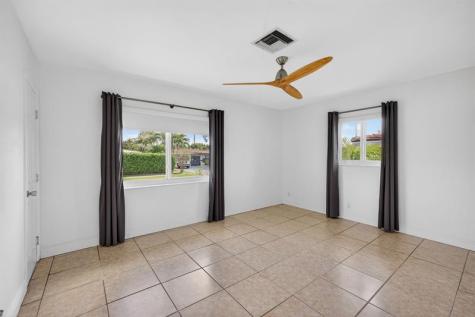 4781 NE 4th Avenue Oakland Park FL 33334