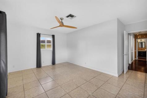 4781 NE 4th Avenue Oakland Park FL 33334