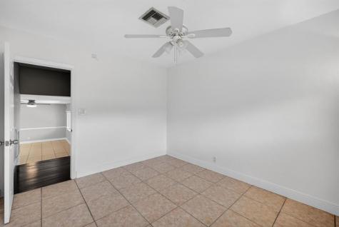 4781 NE 4th Avenue Oakland Park FL 33334
