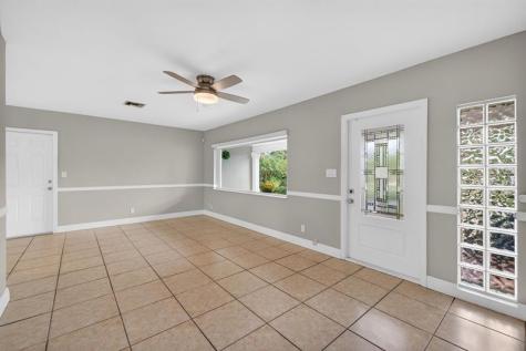 4781 NE 4th Avenue Oakland Park FL 33334