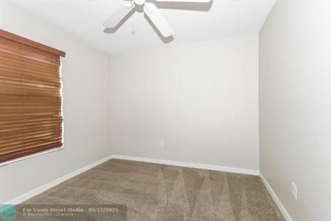 2095 SE Joyner Circle Port St Lucie FL 34952