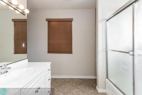 2095 SE Joyner Circle Port St Lucie FL 34952