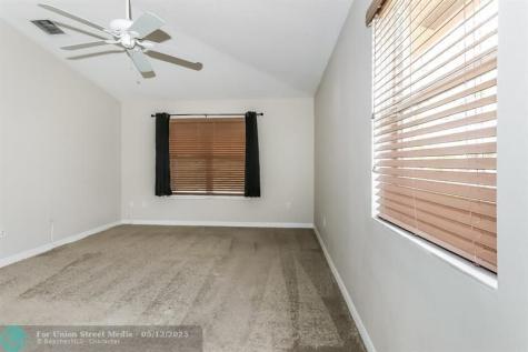 2095 SE Joyner Circle Port St Lucie FL 34952