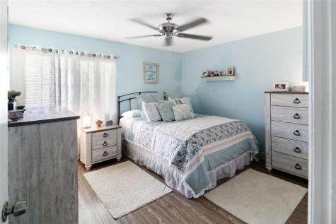 719 SW 79th Avenue North Lauderdale FL 33068