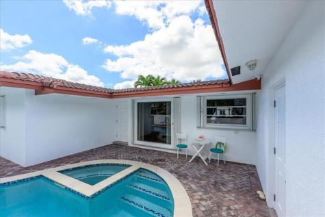 200 SE 11th Street Pompano Beach FL 33060