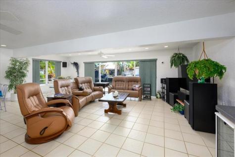 200 SE 11th Street Pompano Beach FL 33060