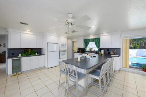 200 SE 11th Street Pompano Beach FL 33060