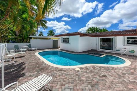 200 SE 11th Street Pompano Beach FL 33060