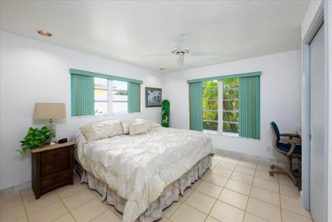 200 SE 11th Street Pompano Beach FL 33060