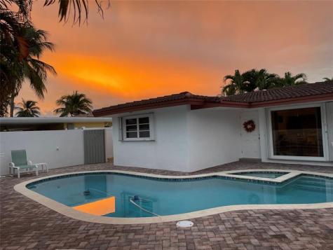 200 SE 11th Street Pompano Beach FL 33060