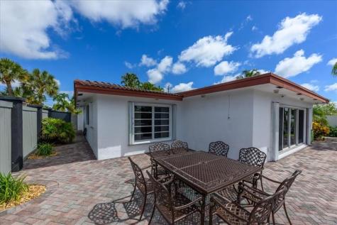 200 SE 11th Street Pompano Beach FL 33060