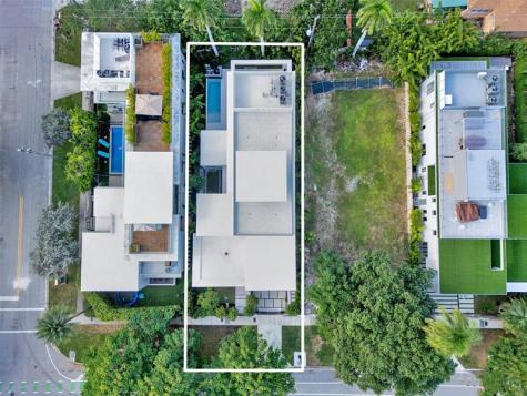 2130 S Miami Avenue Miami FL 33129