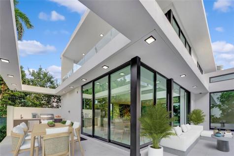 2130 S Miami Avenue Miami FL 33129