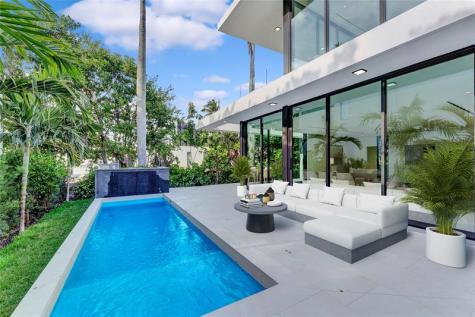 2130 S Miami Avenue Miami FL 33129