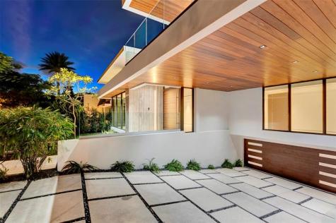 2130 S Miami Avenue Miami FL 33129