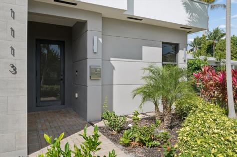 1113 NE 11th Avenue Fort Lauderdale FL 33304