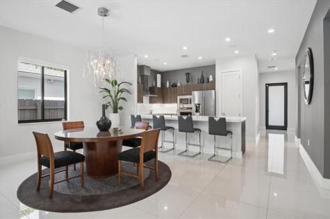 1113 NE 11th Avenue Fort Lauderdale FL 33304