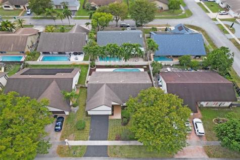 10220 NW 25th Street Pembroke Pines FL 33026