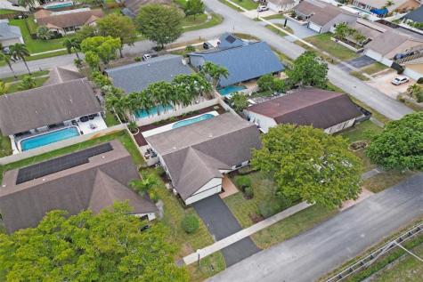 10220 NW 25th Street Pembroke Pines FL 33026