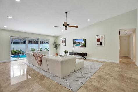 10220 NW 25th Street Pembroke Pines FL 33026