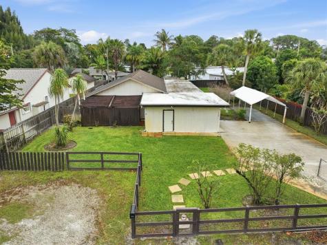 708 Dixie Lane West Palm Beach FL 33415