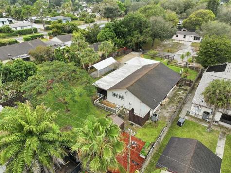 708 Dixie Lane West Palm Beach FL 33415