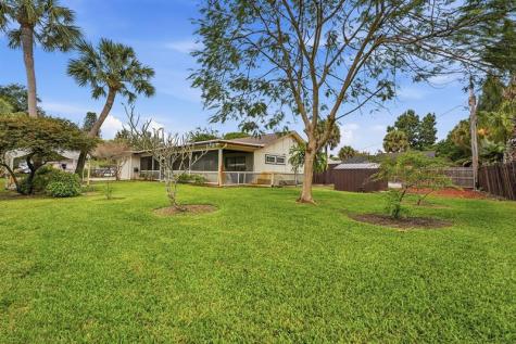 708 Dixie Lane West Palm Beach FL 33415