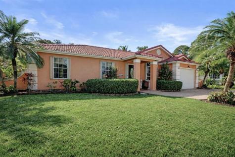 1244 SW Bellevue Avenue Port St Lucie FL 34953