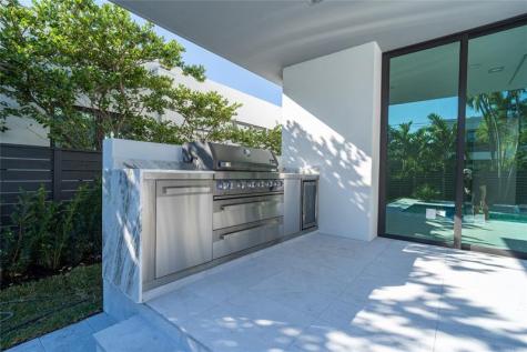 508 NE 9th Avenue Fort Lauderdale FL 33301