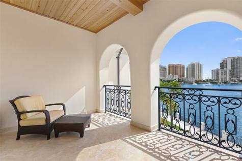 2716 Aqua Vista Boulevard Fort Lauderdale FL 33301