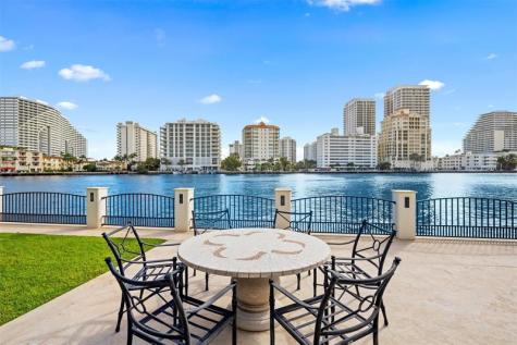 2716 Aqua Vista Boulevard Fort Lauderdale FL 33301