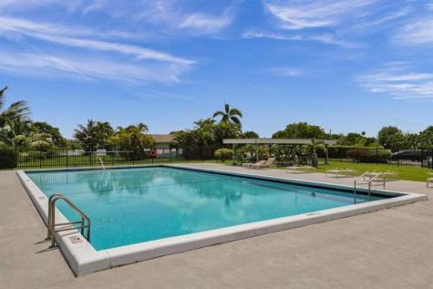 9516 NW 80th Court Tamarac FL 33321