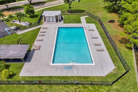 9516 NW 80th Court Tamarac FL 33321