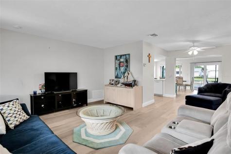4905 NW 47th Avenue Tamarac FL 33319