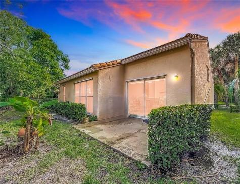 7657 Sanctuary Drive Coral Springs FL 33065