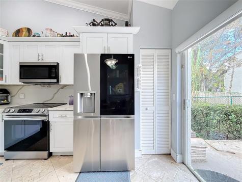 7657 Sanctuary Drive Coral Springs FL 33065