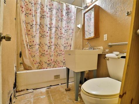 2540 SW 5th Street Fort Lauderdale FL 33312