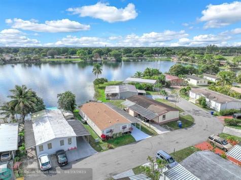5520 NW 203rd Miami Gardens FL 33055