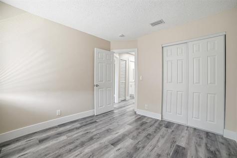 7903 SW 9th Street North Lauderdale FL 33068