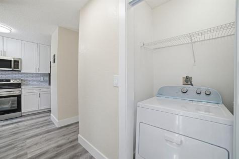 7903 SW 9th Street North Lauderdale FL 33068