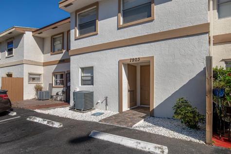 7903 SW 9th Street North Lauderdale FL 33068
