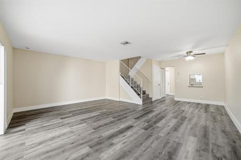 7903 SW 9th Street North Lauderdale FL 33068