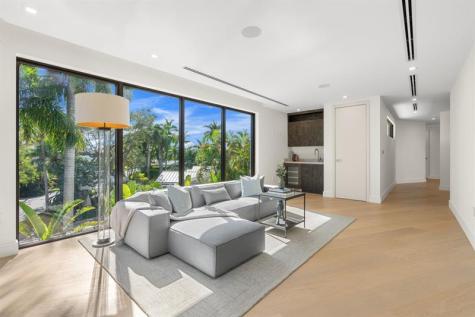 2035 Intracoastal Drive Fort Lauderdale FL 33305