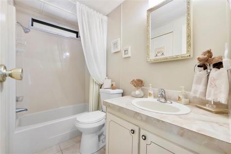 8600 SW 16th Place Davie FL 33324