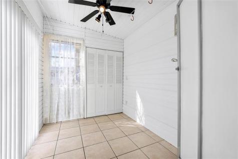 8600 SW 16th Place Davie FL 33324