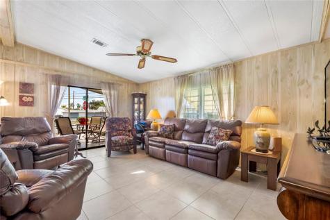 8600 SW 16th Place Davie FL 33324