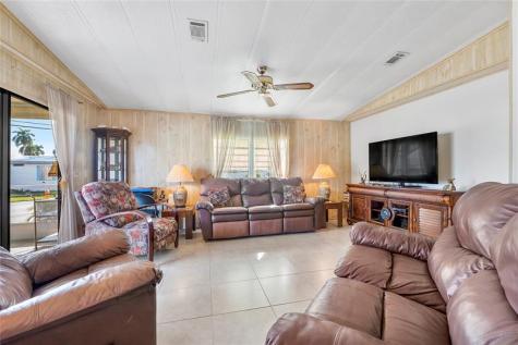8600 SW 16th Place Davie FL 33324