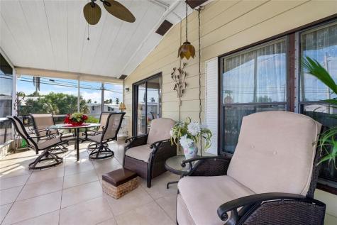 8600 SW 16th Place Davie FL 33324