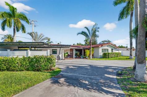 2601 NE 8th Court Pompano Beach FL 33062